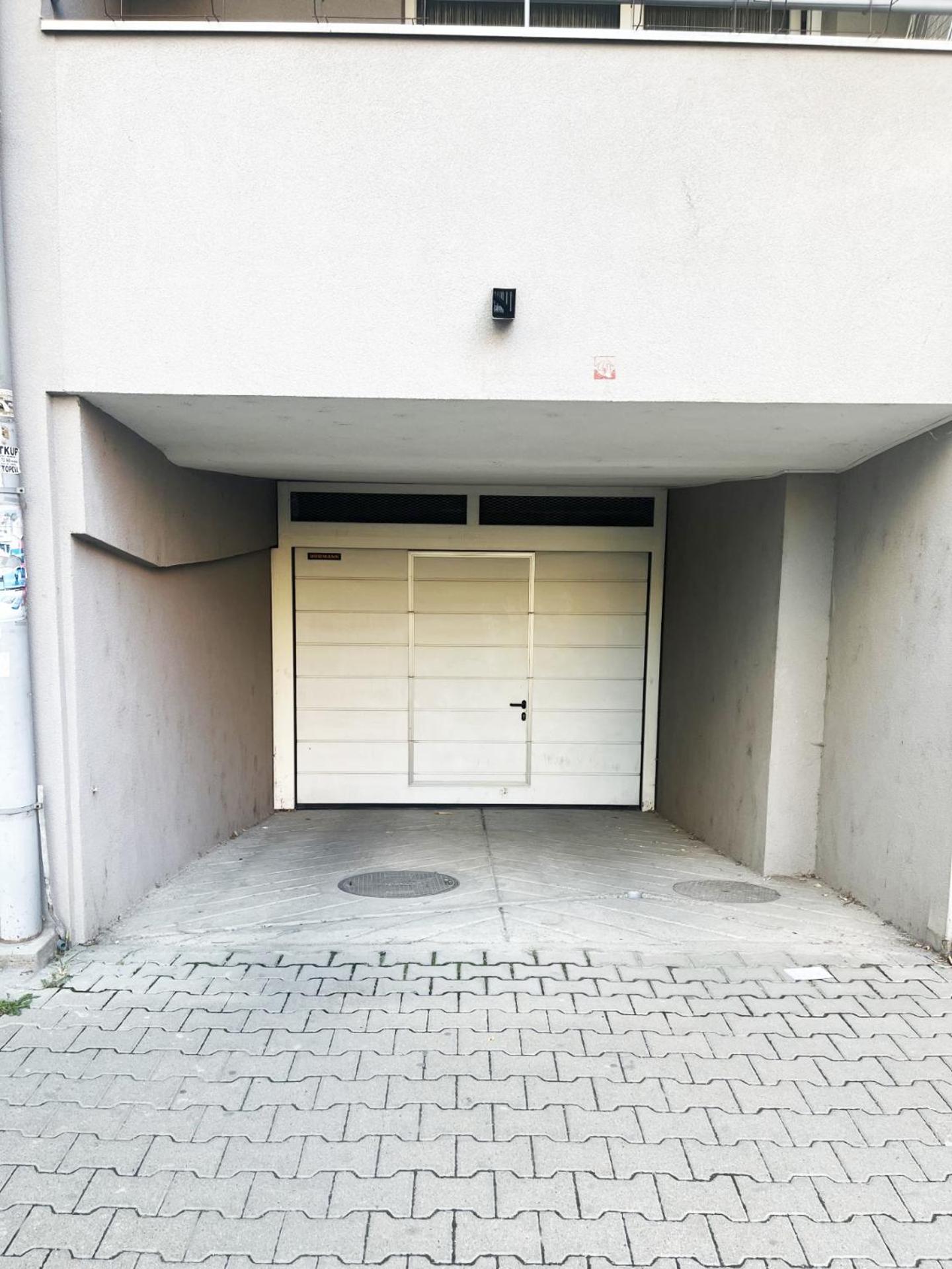 Apartment Vera With Free Garage Нови-Сад Экстерьер фото