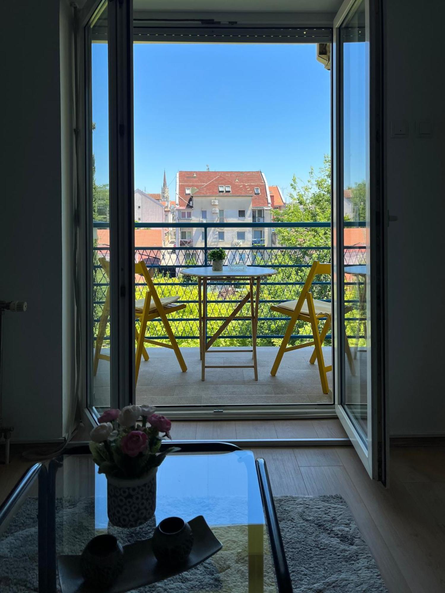Apartment Vera With Free Garage Нови-Сад Экстерьер фото